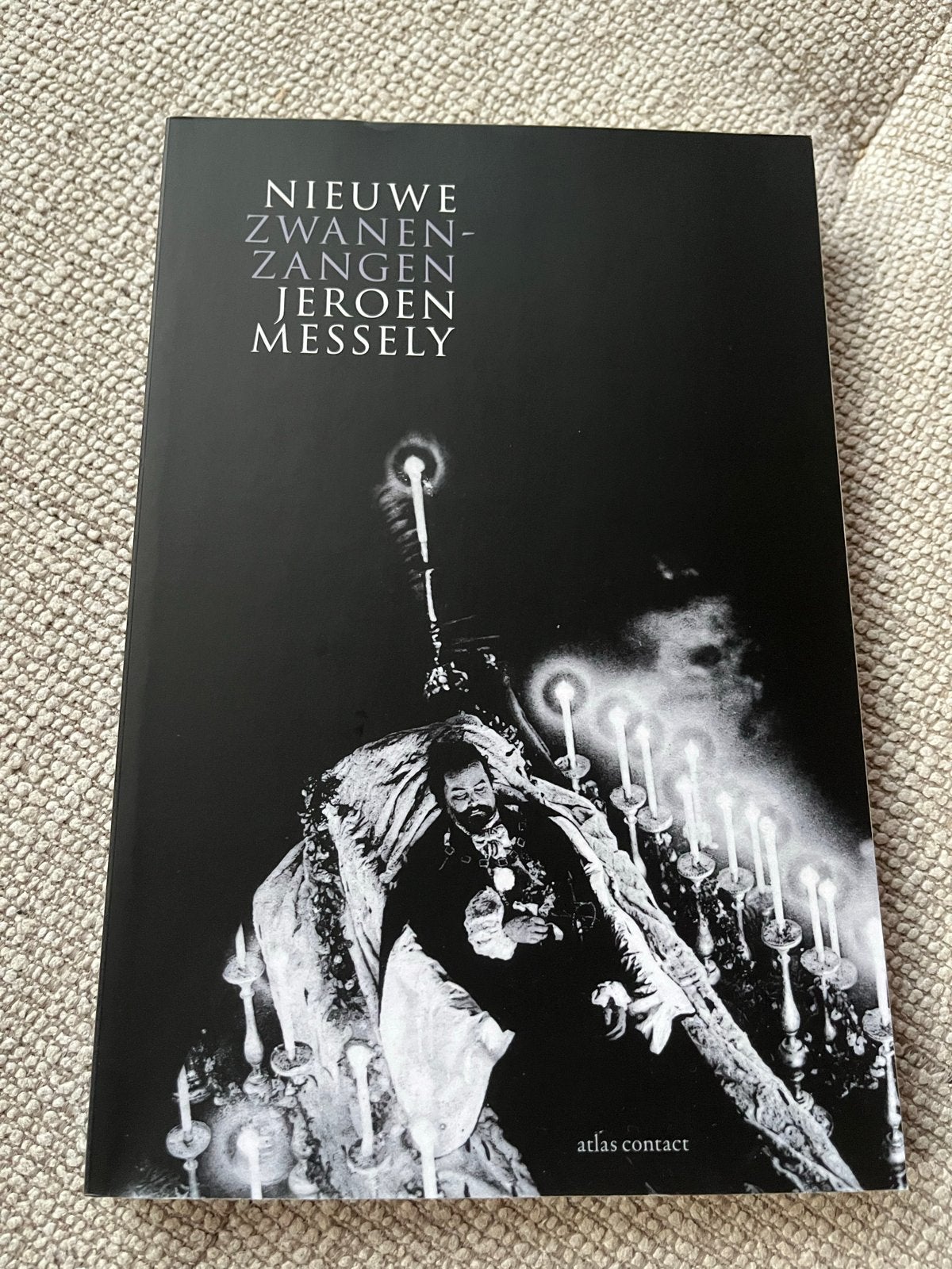 Nieuwe Zwanenzangen - Jeroen Messely (Poëziebundel), Boeken, Ophalen of Verzenden, Zo goed als nieuw, Eén auteur