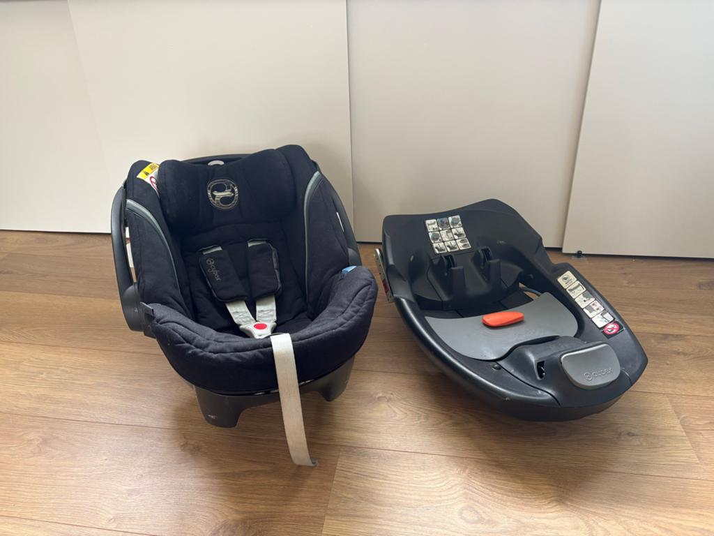 Cybex Aton 5 autostoel met Isofix base, Autogordel of Isofix, Gebruikt, Verstelbare rugleuning, 0 t/m 13 kg