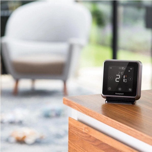 Honeywell T6 slimme thermostaat, Doe-het-zelf en Verbouw, Thermostaten, Ophalen of Verzenden, Slimme thermostaat, Zo goed als nieuw