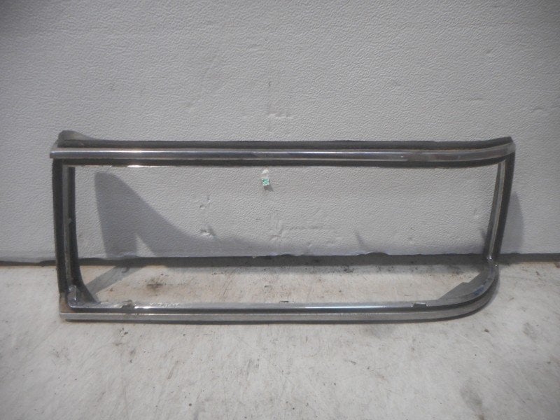 Achterlicht Rechts chrome rand  7 serie (E23) 1982, Gebruikt, Petuelring 130, München 80809, , Duitsland, BMW, Bayerische Motoren Werke AG