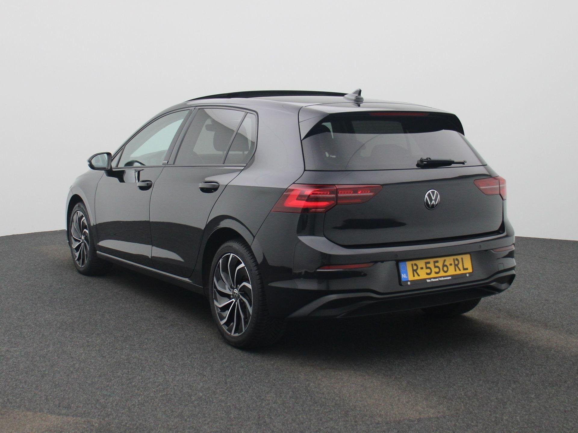 Volkswagen Golf 1.5 eTSI R-Line ADAPTIVE CRUISECONTROL | NAV, Auto diversen, Automaat, 1498 cc, Volkswagen, Kundenbetreuung@volkswagen.de