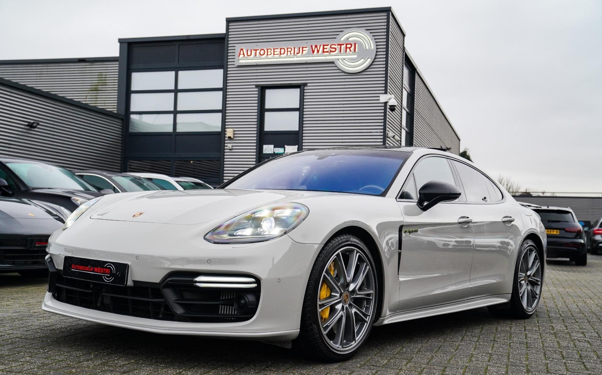 Porsche Panamera 4.0 Turbo S E-Hybrid | Carbon | Massage | P, Automaat, Dealer onderhouden, Gebruikt, 4 stoelen
