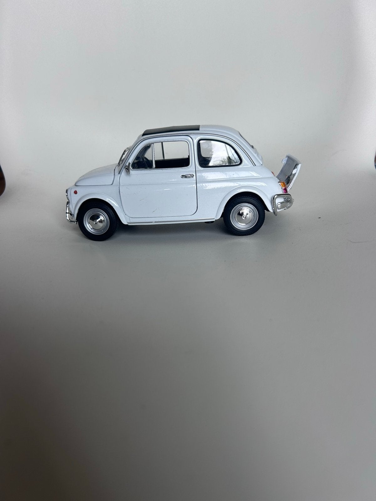 Fiat 500 schaalmodel - Wit, Ophalen of Verzenden, Zo goed als nieuw, Auto