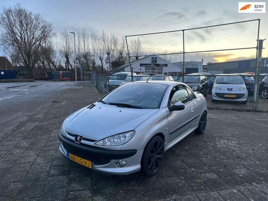 Peugeot 206 CC 1.6-16V Automaat Airco Leder!, Auto's, Gebruikt, 4 cilinders, Cabriolet, 4 stoelen