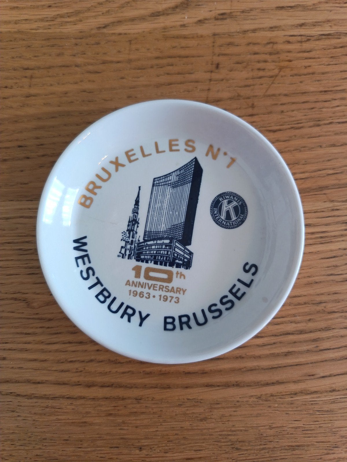 Vintage Westbury Brussels 10th Anniversary Schoteltje, Ophalen of Verzenden