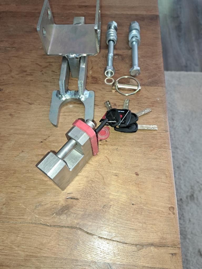 Aanhangerslot. Onderbouw, Ophalen, Zo goed als nieuw