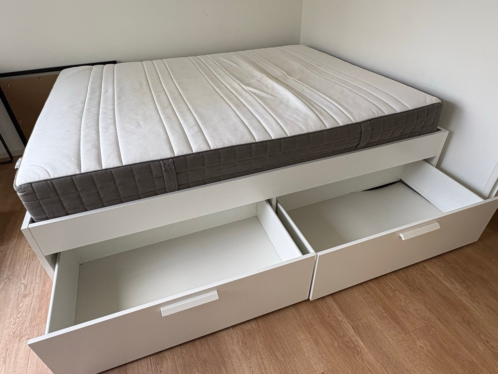 Tweepersoonsbed met opberglades en matras, Huis en Inrichting, Ophalen, Gebruikt, Wit, Tweepersoons