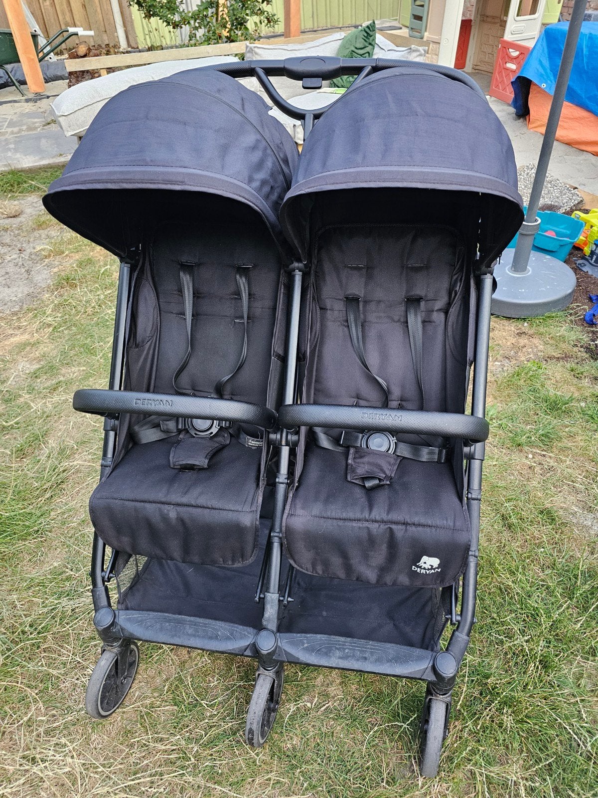 Deryan tweeling buggy, Kinderen en Baby's, Tweelingen en Meerlingen, Ophalen, Gebruikt, Kinderwagen of Buggy
