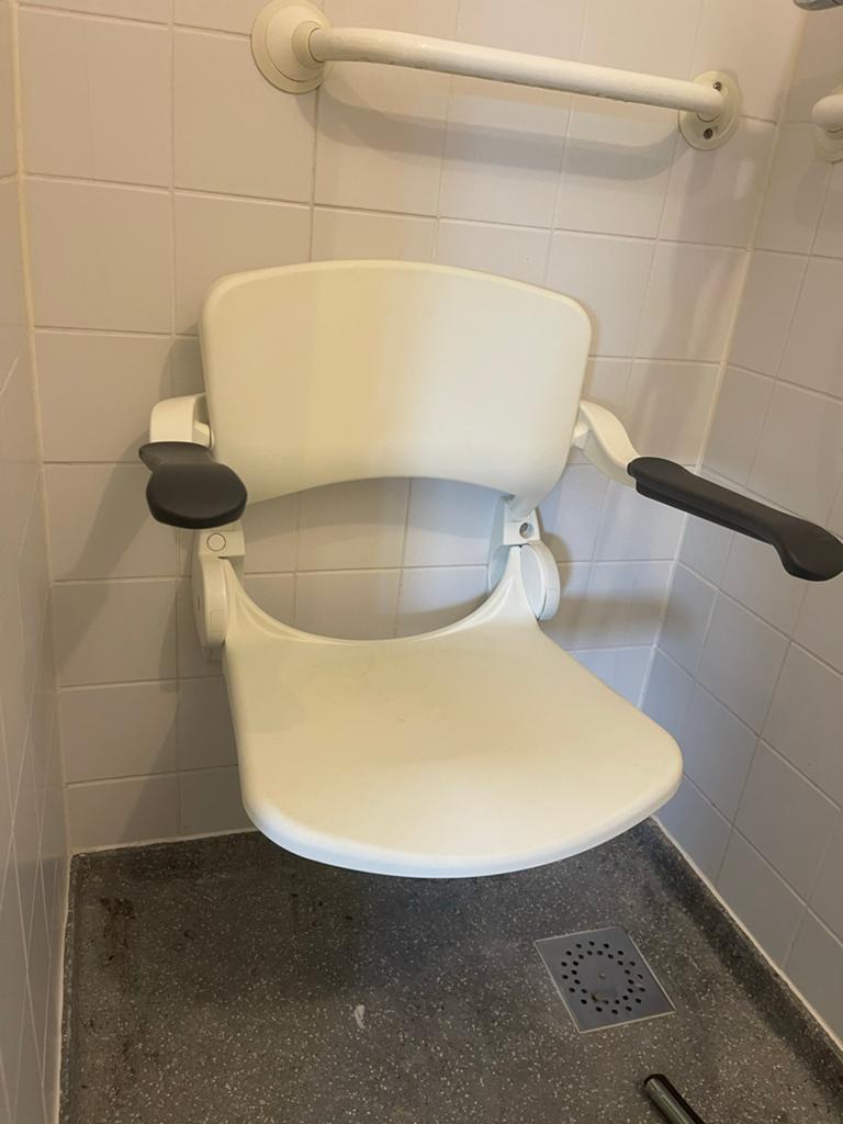 Inklapbare douchestoel, Ophalen, Zo goed als nieuw
