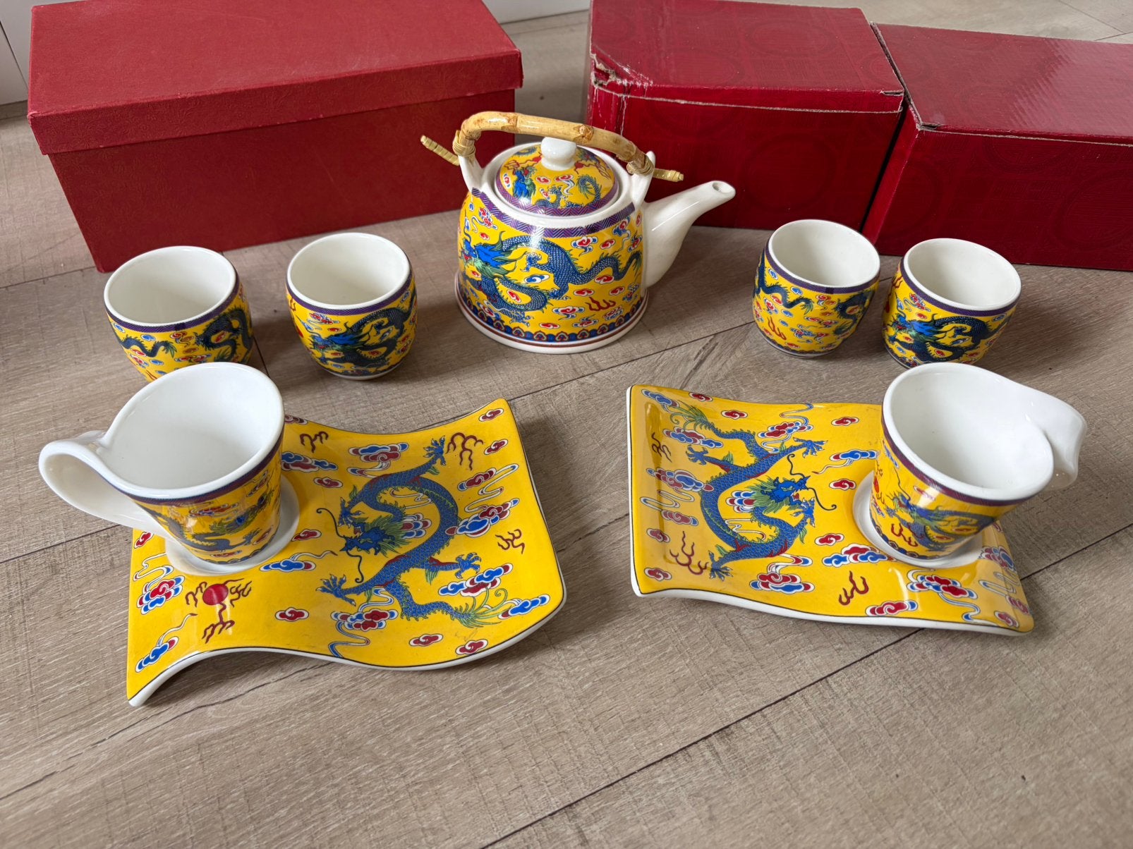 Leuk Chinees thee serviesje, Huis en Inrichting, Keuken | Servies, Aziatisch, Keramiek, Nieuw, Ophalen of Verzenden