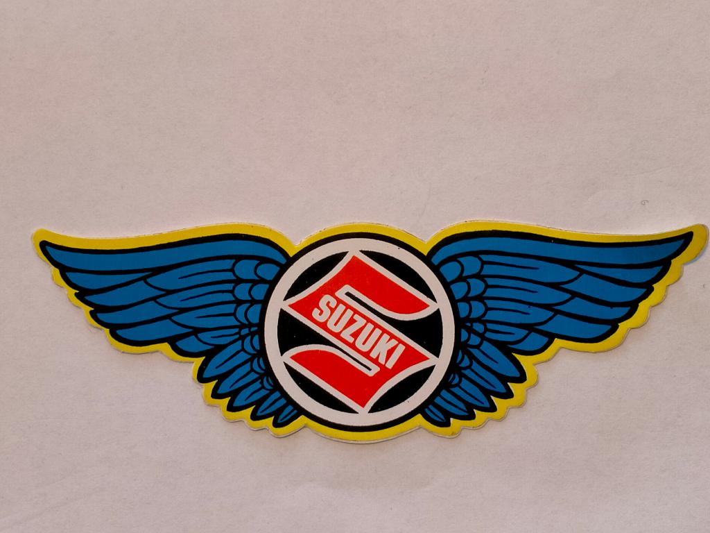 Suzuki motor auto motoren logo sticker vleugels wings 2, Ophalen of Verzenden, Gebruikt, Overige typen
