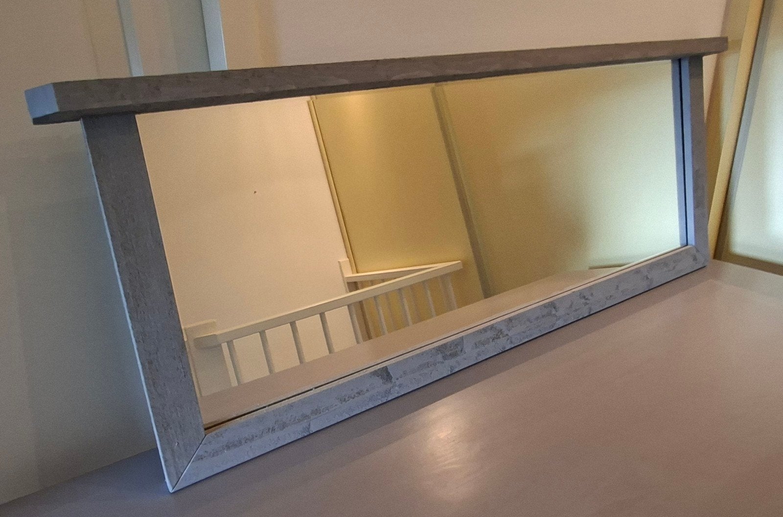 Spiegel spiegel aan de wand...... met grijze houten lijst, Ophalen, Rechthoekig, Minder dan 50 cm, Minder dan 100 cm