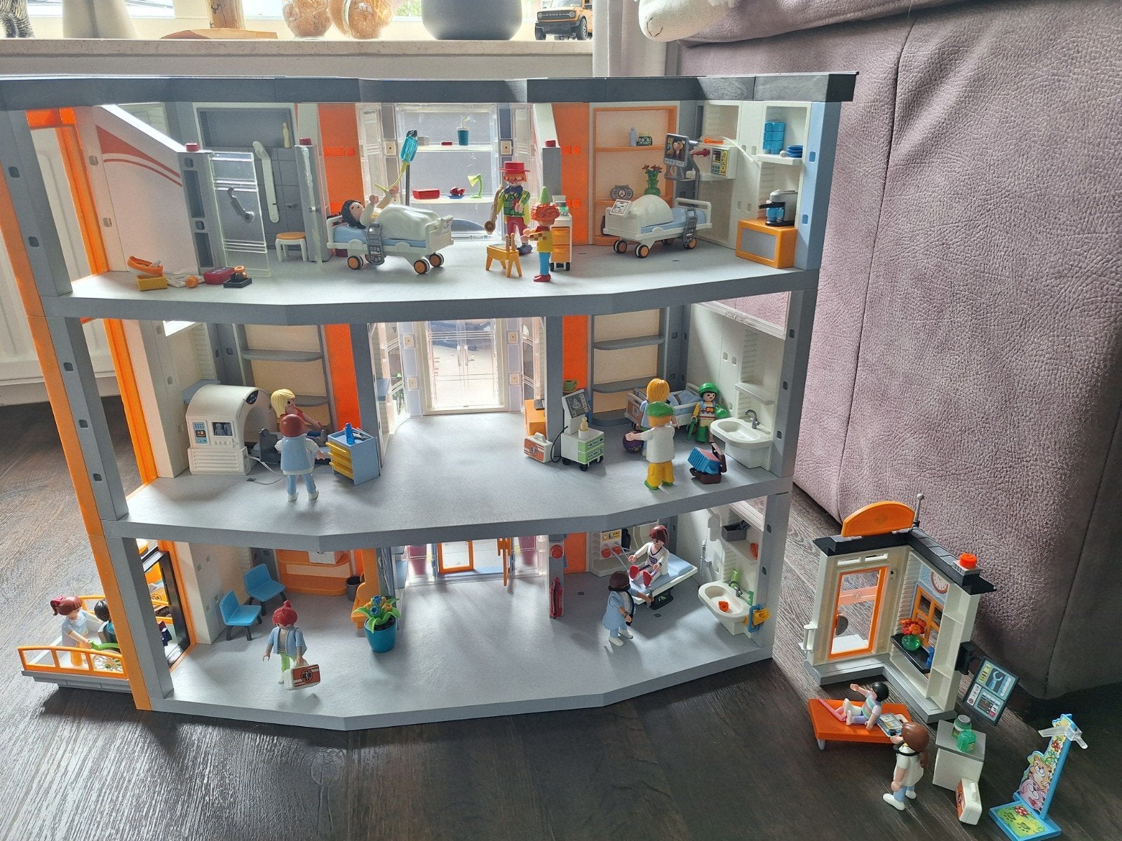 Playmobil Ziekenhuis met ambulance en helikopter, Kinderen en Baby's, Speelgoed | Playmobil, Ophalen, Zo goed als nieuw, Complete set