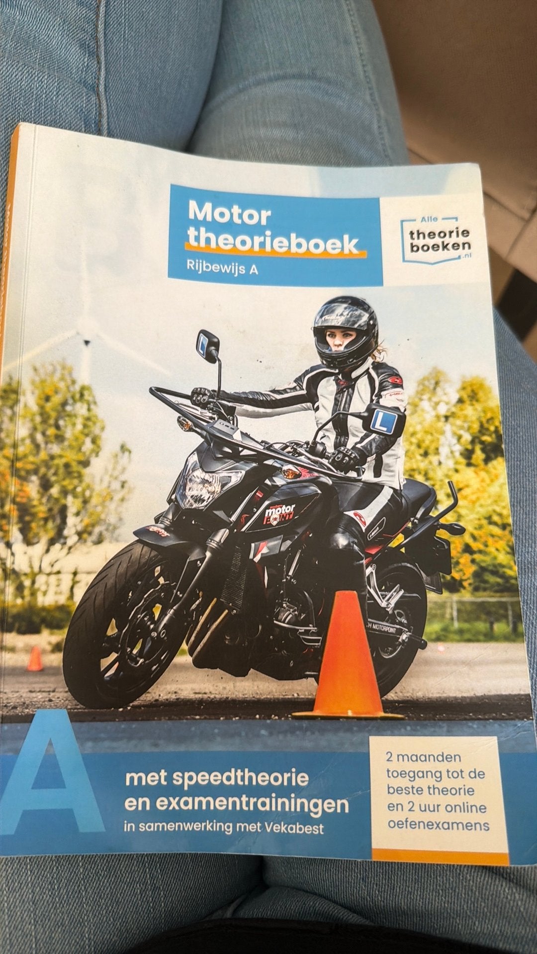 Motor theorie boek 2026, Ophalen, Zo goed als nieuw