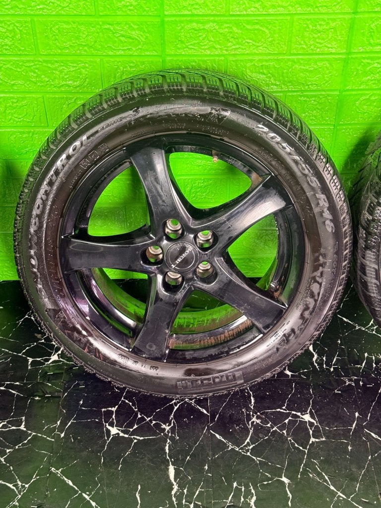 Volkswagen polo ibiza a1 a3 golf velgen 16" 5x100 winterset, Auto-onderdelen, Niet ingevuld, Gebruikt, 16 inch, Banden en Velgen