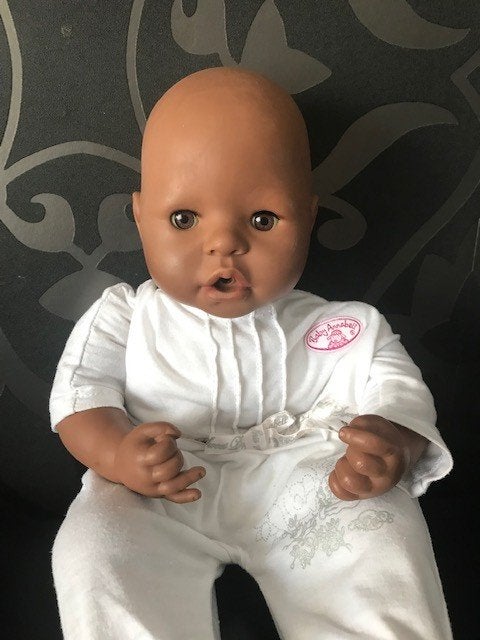Baby Annabell (43 cm) interactieve donkere pop, Ophalen of Verzenden, Zo goed als nieuw, Babypop