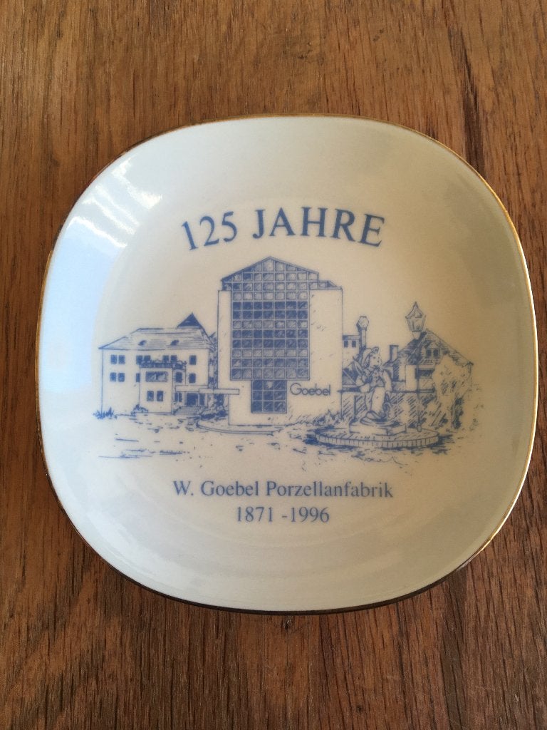 Herdenkingsbordje 125 jaar Goebel porseleinfabriek, Verzamelen, Ophalen of Verzenden, Nieuw, Hummel