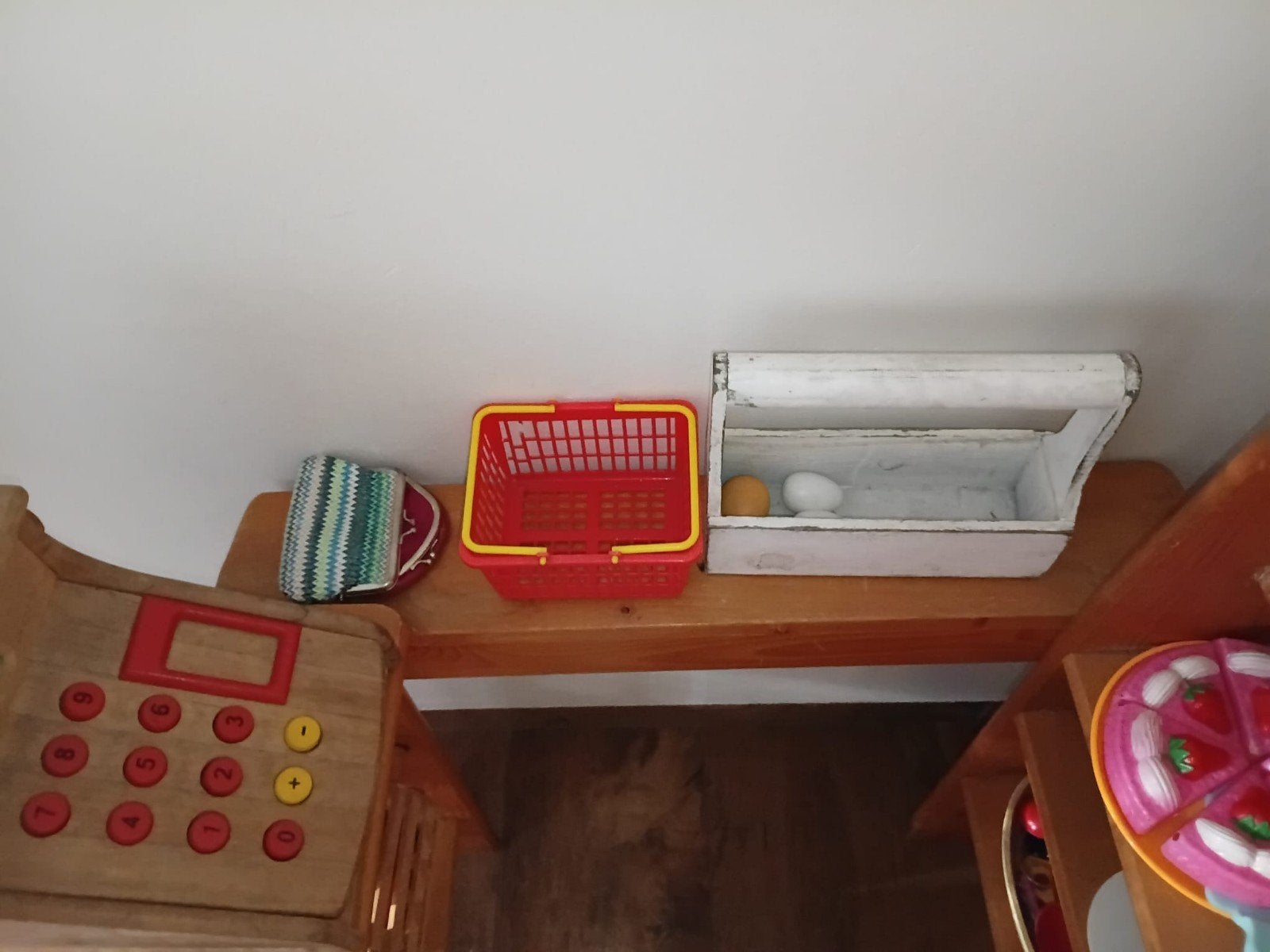 Houten speelgoedwinkel met accessoires, Ophalen, Gebruikt, Knutselen