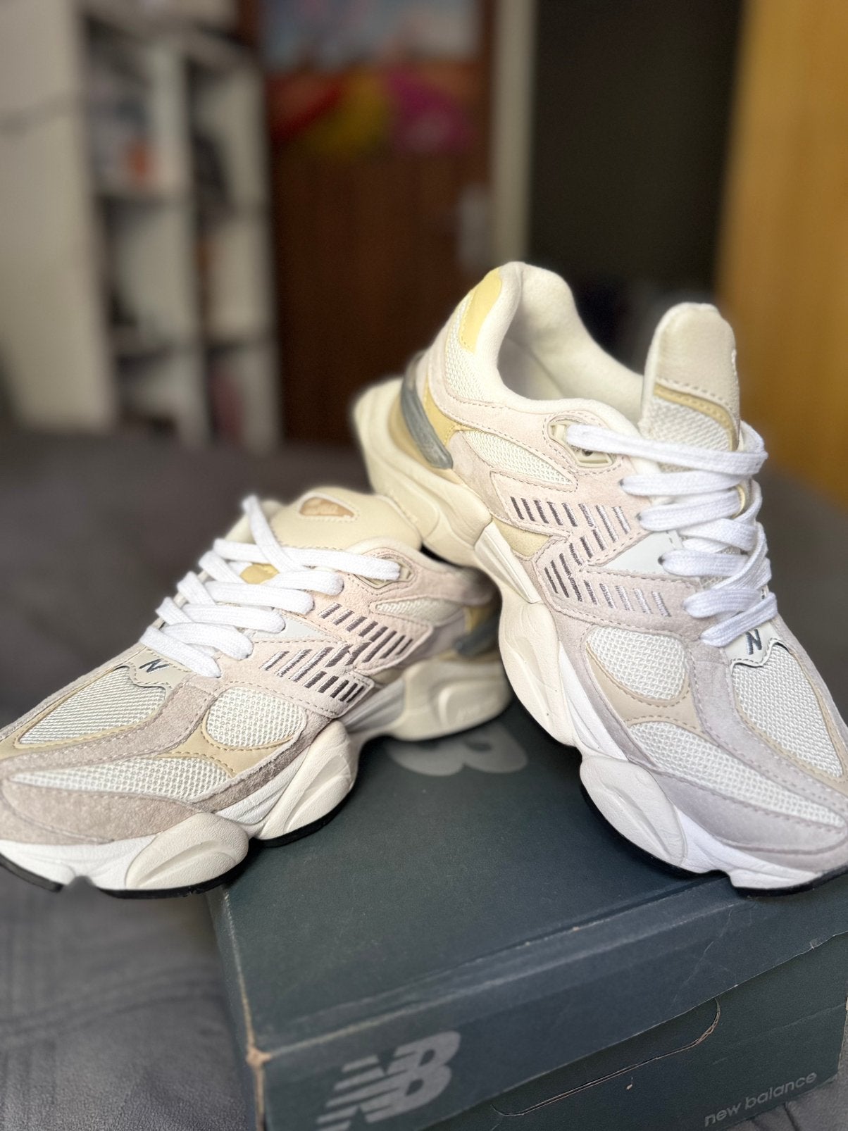 New Balance 9060, Ophalen of Verzenden, Zo goed als nieuw, Overige kleuren