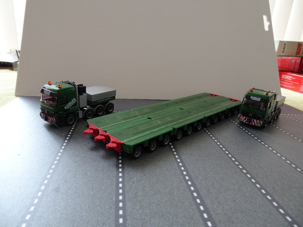 147 herpa kubler 2x mercedes + platform goldhofer 1:87 truck, Ophalen of Verzenden, Zo goed als nieuw, Bus of Vrachtwagen, Herpa