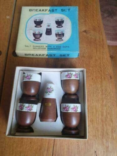 Vintage eierdopjes 1960 hout porselein nevco in verpakking, Ophalen