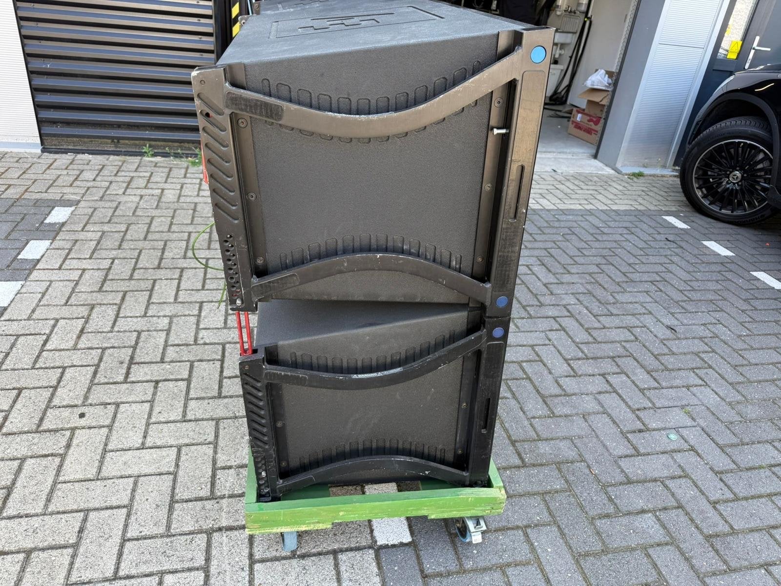 Electro-Voice XLC-118 Subwoofers (4 stuks) met transport rig