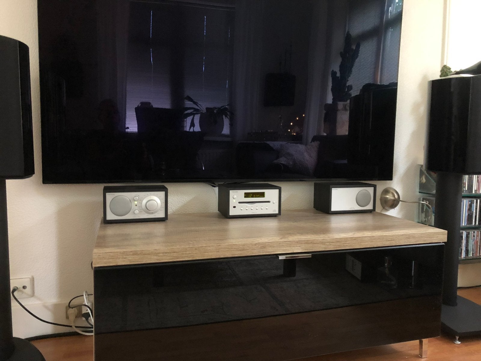 Tivoli Audio Model two Radio met CD-speler en extra speaker, Ophalen of Verzenden, Gebruikt, Radio, Met cd-speler