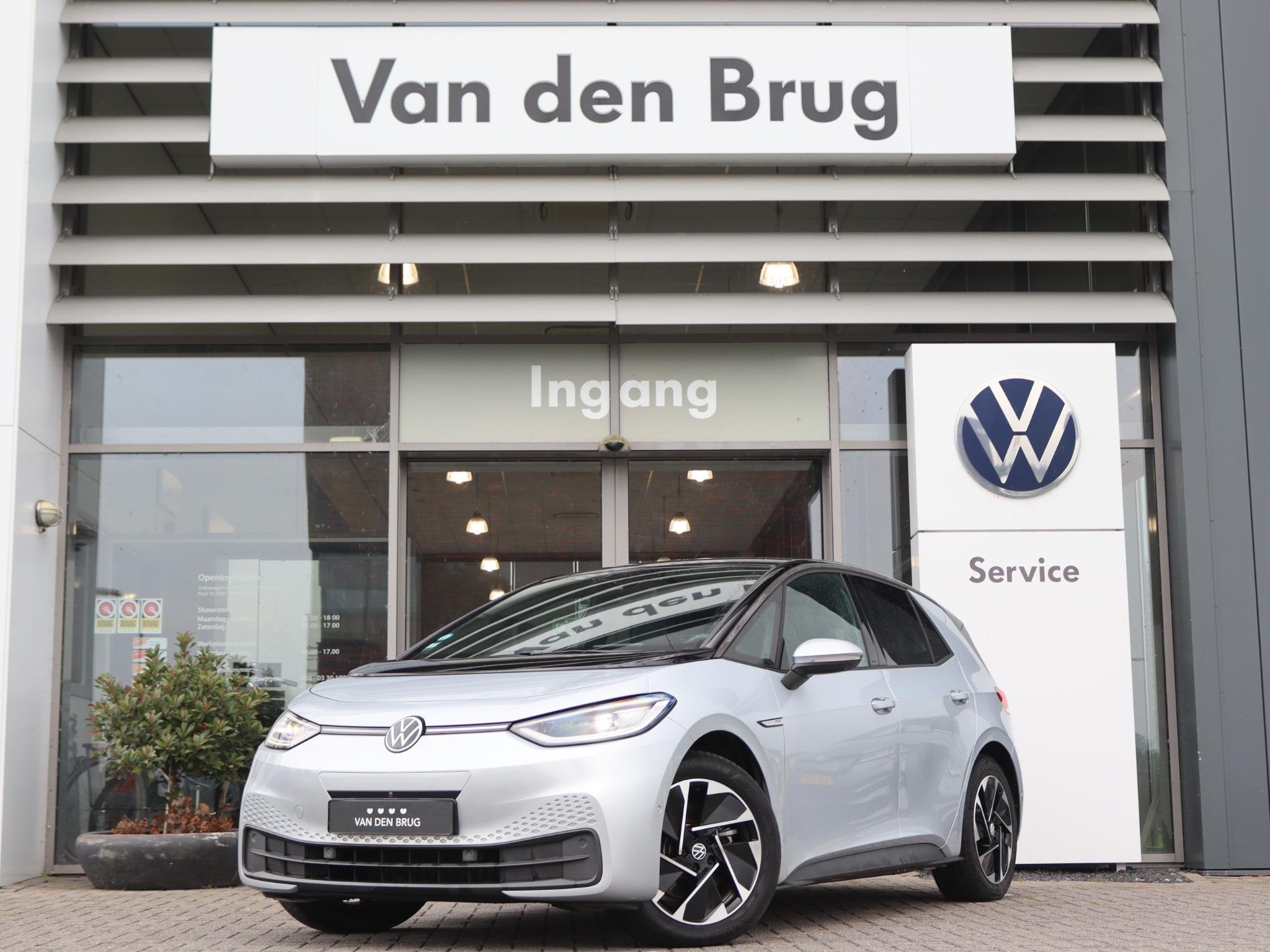Volkswagen ID.3 Pro 58 kWh 204 pk | Panorama Dak | 360 Camer, Auto's, Automaat, Achterwielaandrijving, Gebruikt, 375 min