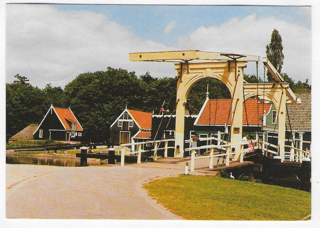 Arnhem openluchtmuseum gelopen ansichtkaart (B 2902 ), Ophalen of Verzenden, 1980 tot heden, Gelopen, Gelderland