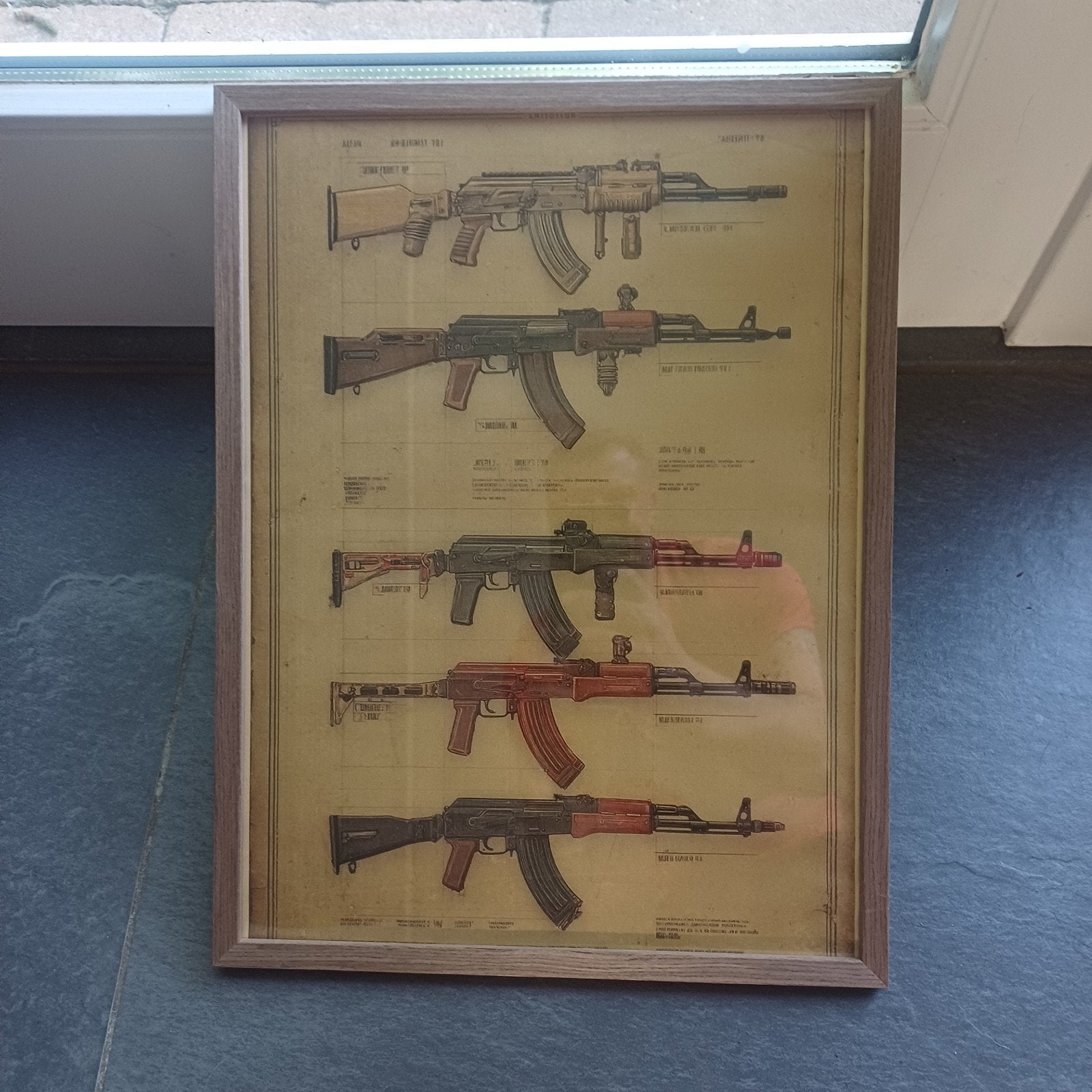 AK47 Print in lijst - Uniek kunstwerk, Ophalen of Verzenden, Landmacht, Nederland, Foto of Poster