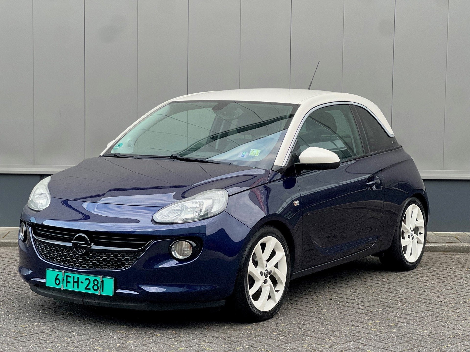 Opel ADAM 1.4 Glam 2-Tone Sport, Auto's, Voorwielaandrijving, Dealer onderhouden, Gebruikt, 4 cilinders