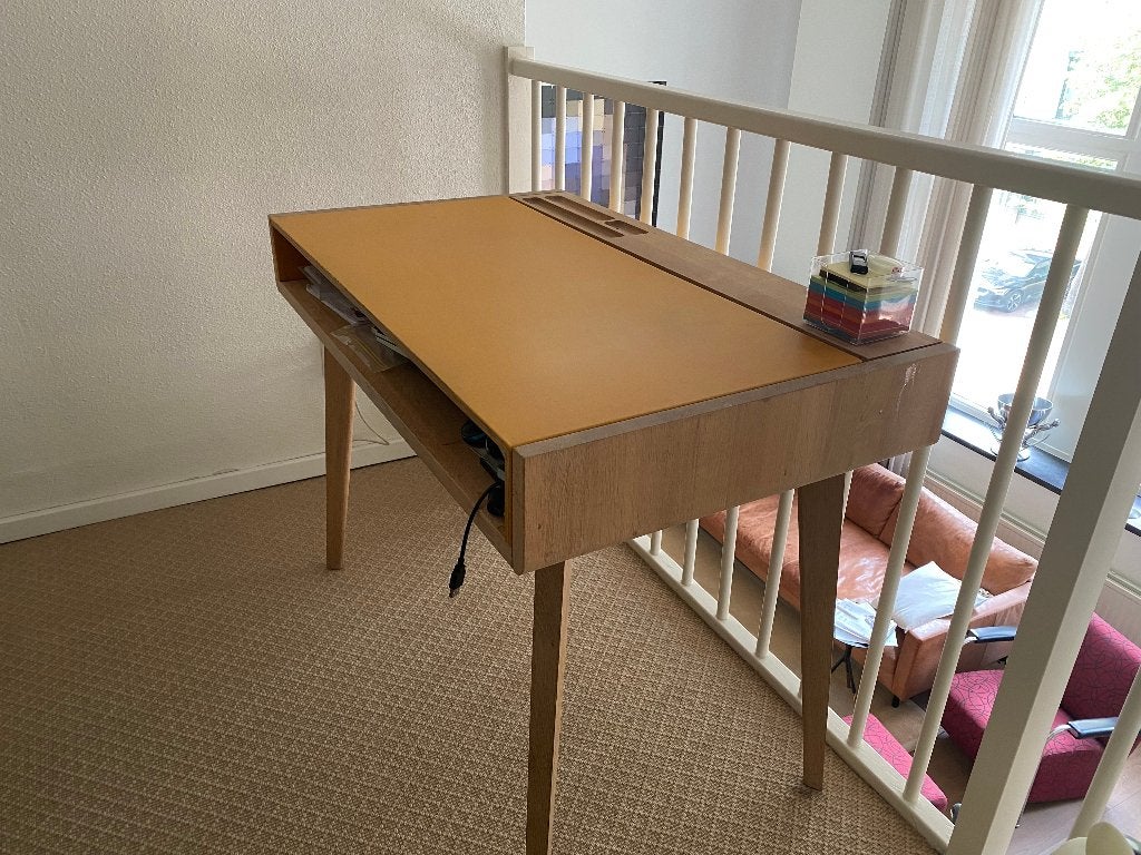 Stijlvol bureau, merk TEAM 7, Huis en Inrichting, Bureaus, Ophalen, Overige typen, Gebruikt, Hout