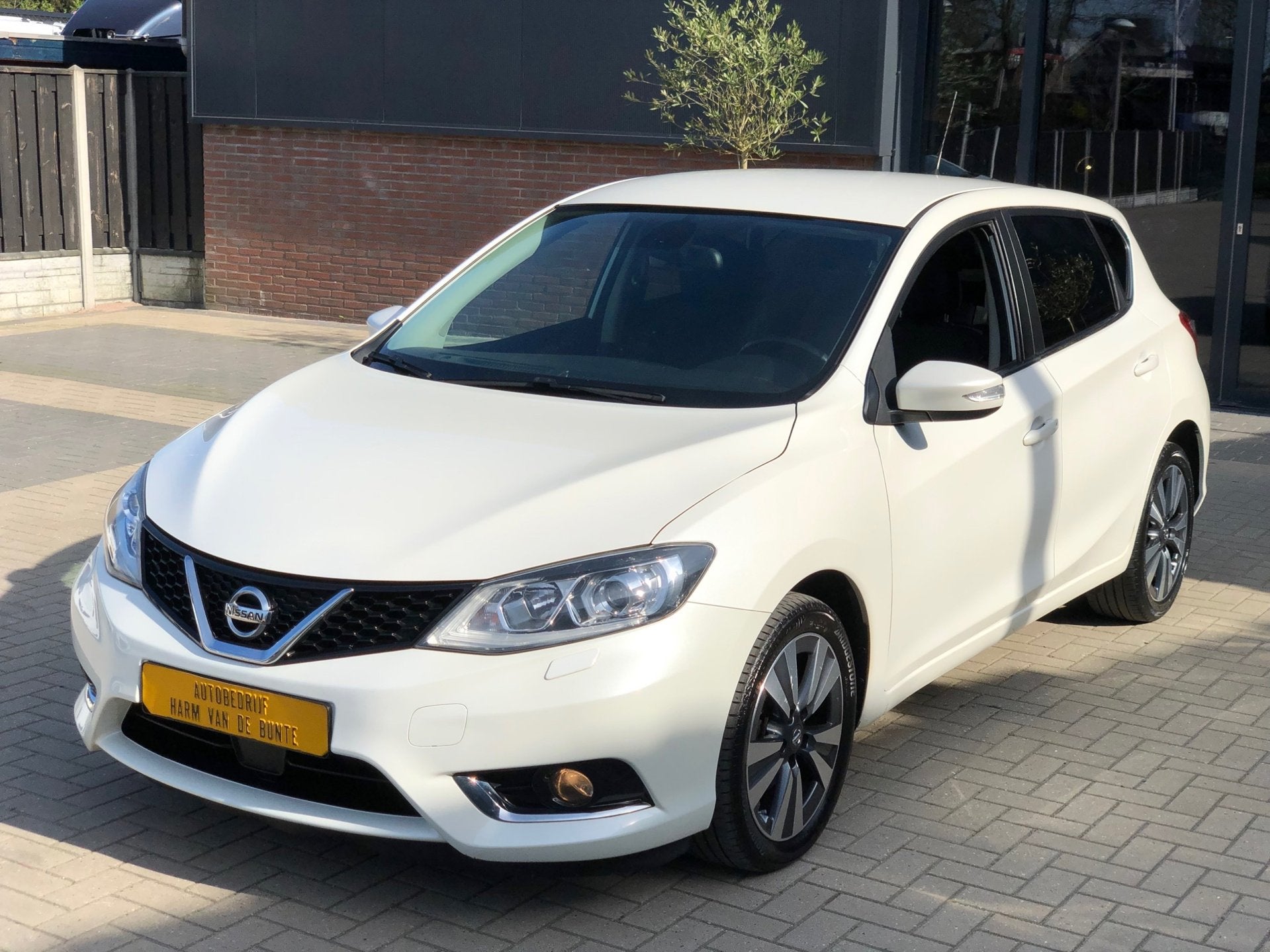 Nissan Pulsar 1.2 DIG-T Tekna NIEUWSTAAT NAVI CLIMA CRUISE X, Auto's, Voorwielaandrijving, Stof, Gebruikt, Zwart