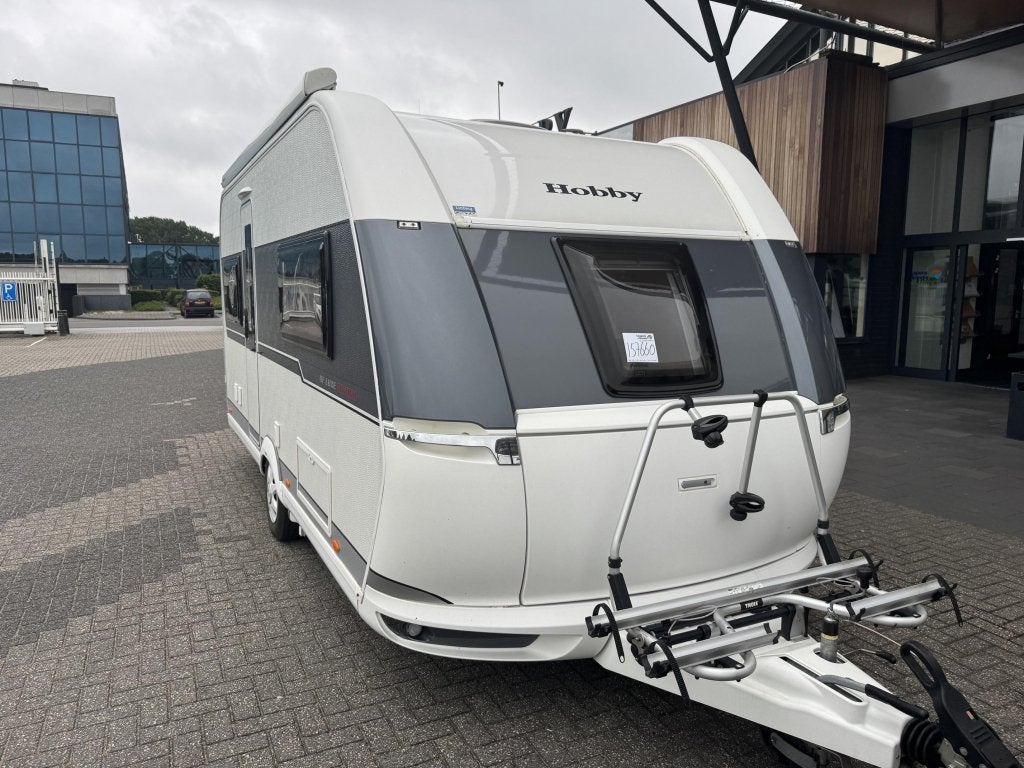 Hobby De Luxe Edition 460 UFE 2019 Mover,Tent,Luifel!!!, Standaardzit, Bedrijf, 4 tot 5 meter, Tot en met 4