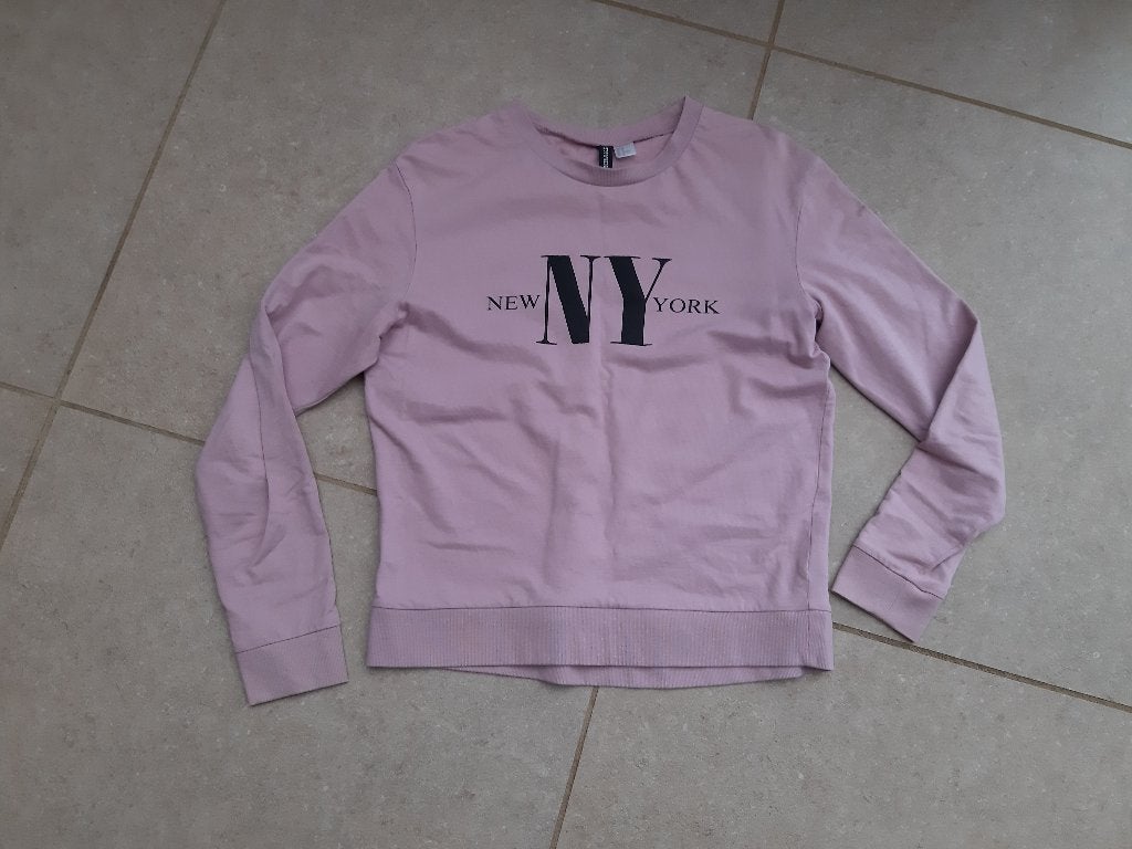 Dames dunne trui - roze met opdruk zwart - maat M, Ophalen of Verzenden, Zo goed als nieuw, Maat 38/40 (M), Roze