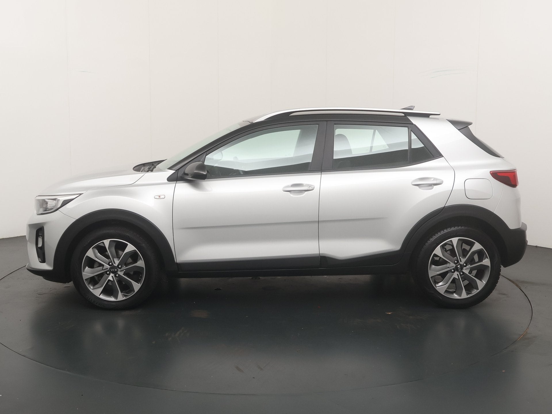 Kia Stonic 1.0 T-GDi DynamicLine | Camera | Navi | Carplay |, Dealer onderhouden, Gebruikt, 49 €/maand, Origineel Nederlands