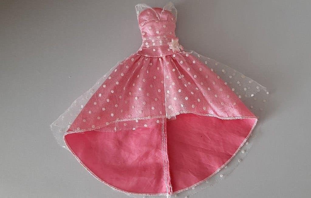 barbie jurk japon colour your world pink, Ophalen of Verzenden, Zo goed als nieuw, Kleertjes