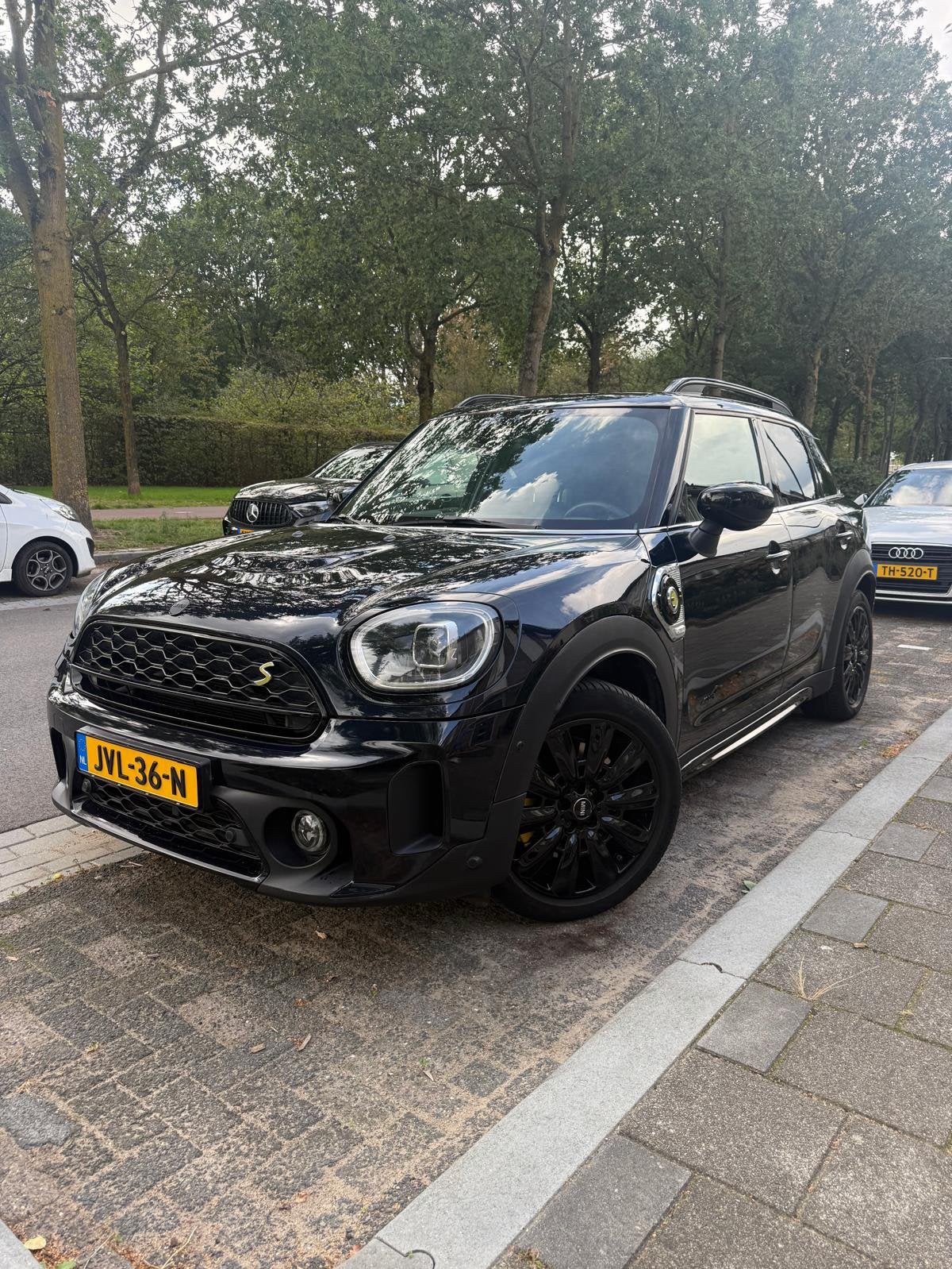 Mini Countryman 1.5 Cooper SE ALL4 Pano|Memory|HK, Auto's, Automaat, 125 pk, Zwart, Countryman
