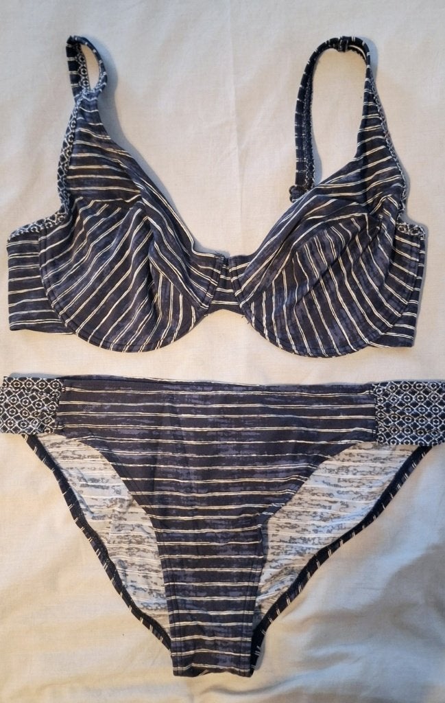 Zgan blauw wit gestreepte esprit beugel bikini 40E, Zo goed als nieuw, Bikini, Esprit, Verzenden