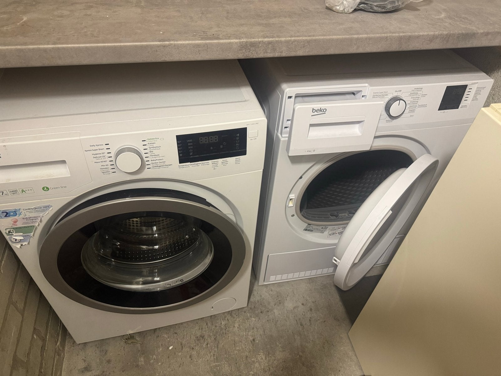 Beko Wasmachine en Droger Set - Goed Onderhouden, Ophalen, Gebruikt, Voorlader