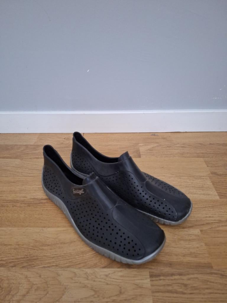 Waterschoenen maat 42, Zwart, Overige typen, Ophalen of Verzenden, Zo goed als nieuw