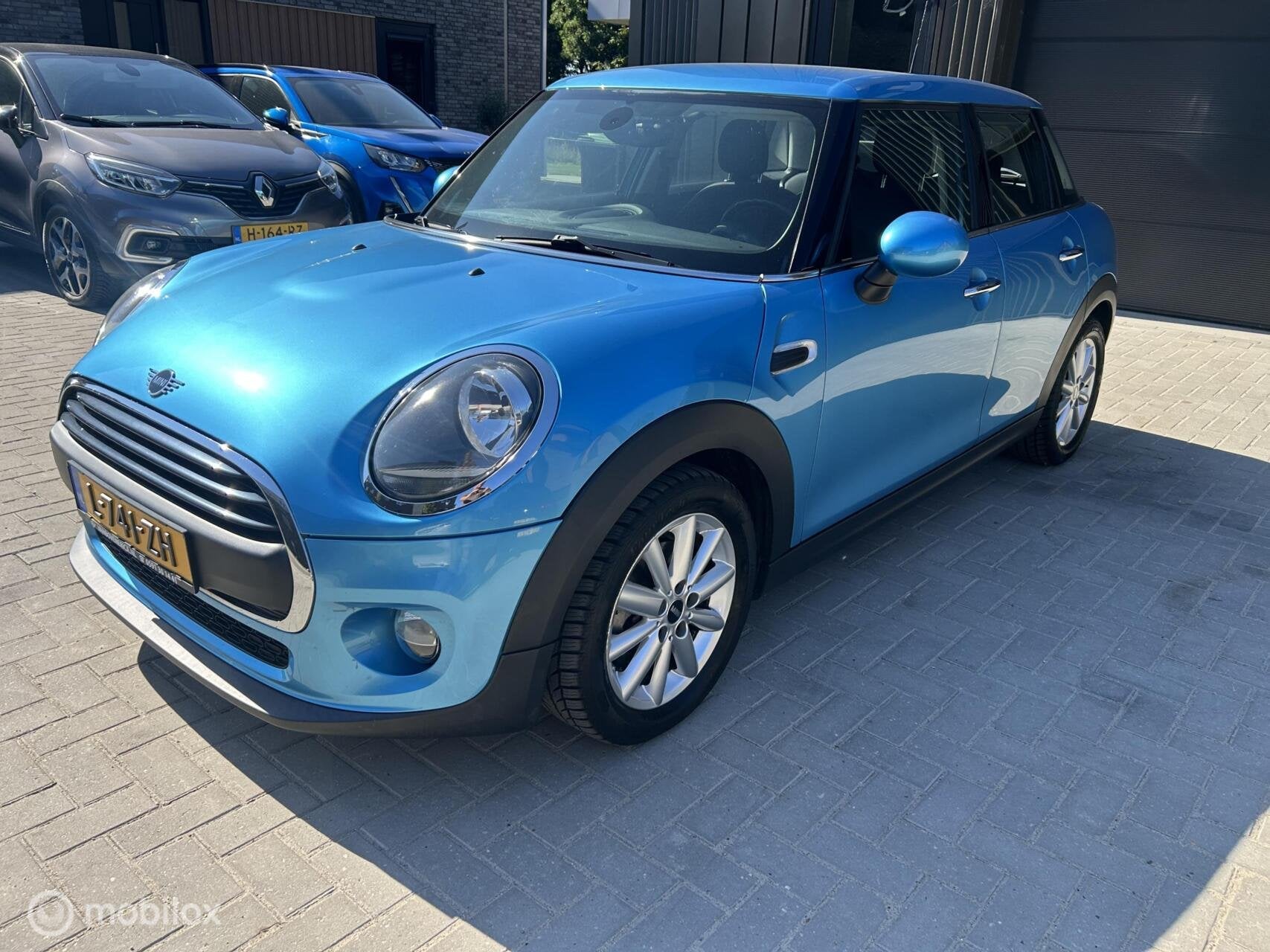 Foto 2 van Mini 5-Deurs 1.5 One Chili Stoelver Carplay Keyless