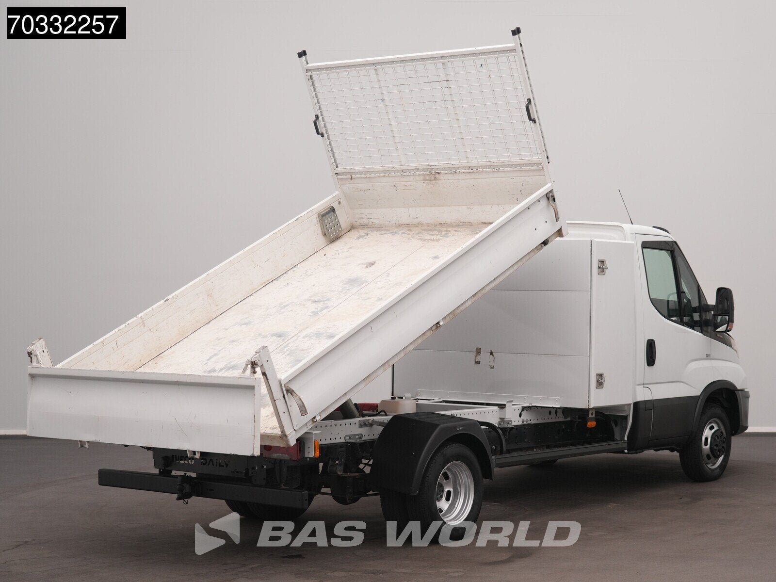 Iveco Daily 35C16 3.0L 160PK Kipper met Kist Navi Camera 3.5, Auto's, Stof, Gebruikt, Euro 6, Iveco