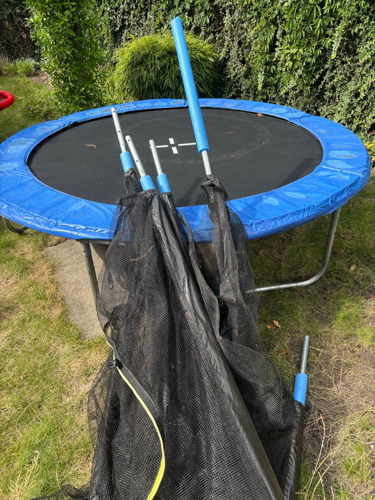 Trampoline met veiligheidsnet - bouten verroest, Ophalen, Gebruikt