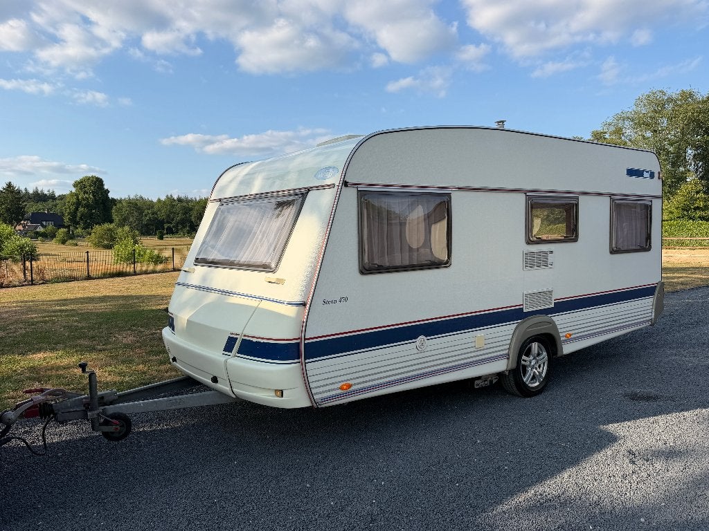 Wilk 470 Mover 4 Persoons 140x210 bedden!! 1500kg max, Caravans en Kamperen, Caravans, Rondzit, Dwarsbed, Schokbreker, Particulier