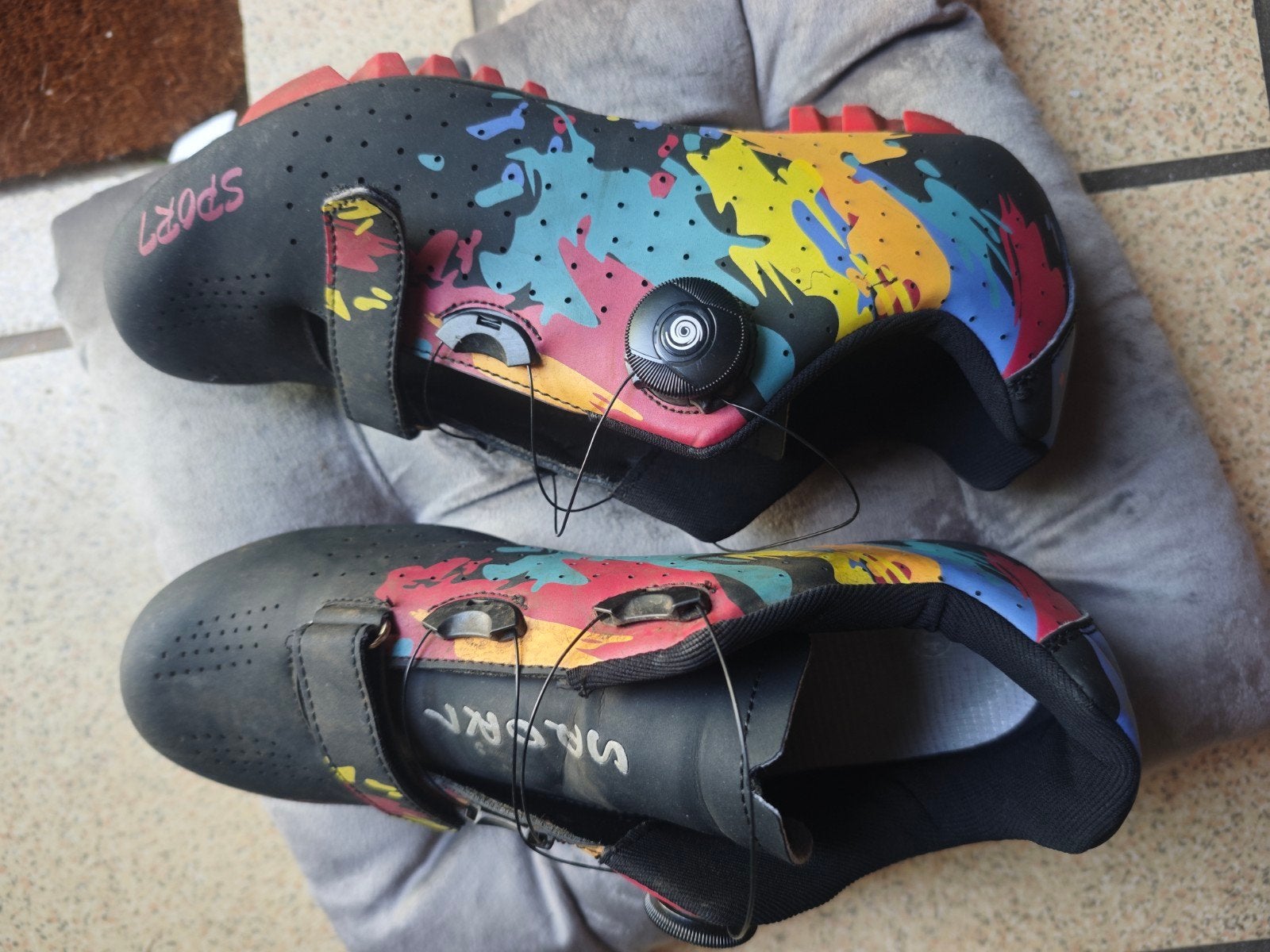 Sportieve fietsschoenen maat 41 met kliksysteem, Fietsen en Brommers, Gebruikt, Schoenen, Overige maten, Ophalen of Verzenden