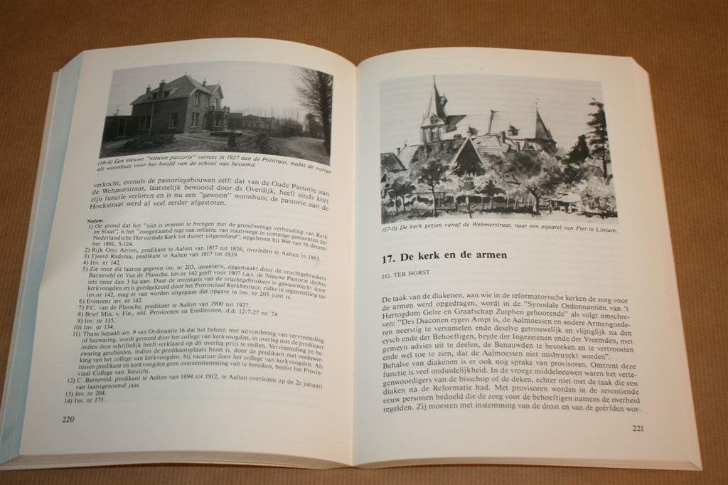 Rondom de oude Sint Helenakerk, Boeken, Ophalen of Verzenden, Gelezen