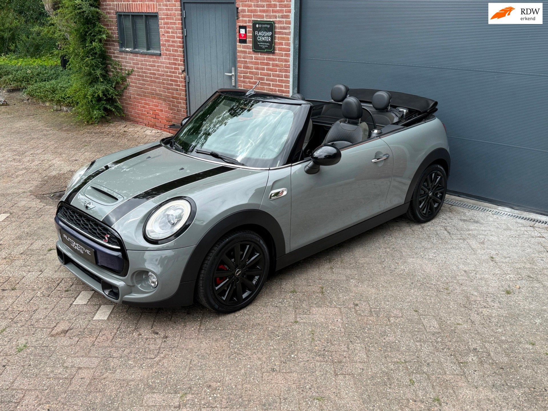 Mini Cabrio 2.0 Cooper S Chili l Harman Kardon l Stoelverwar, Auto's, Mini, Gebruikt, Zwart, Cabriolet, 4 stoelen