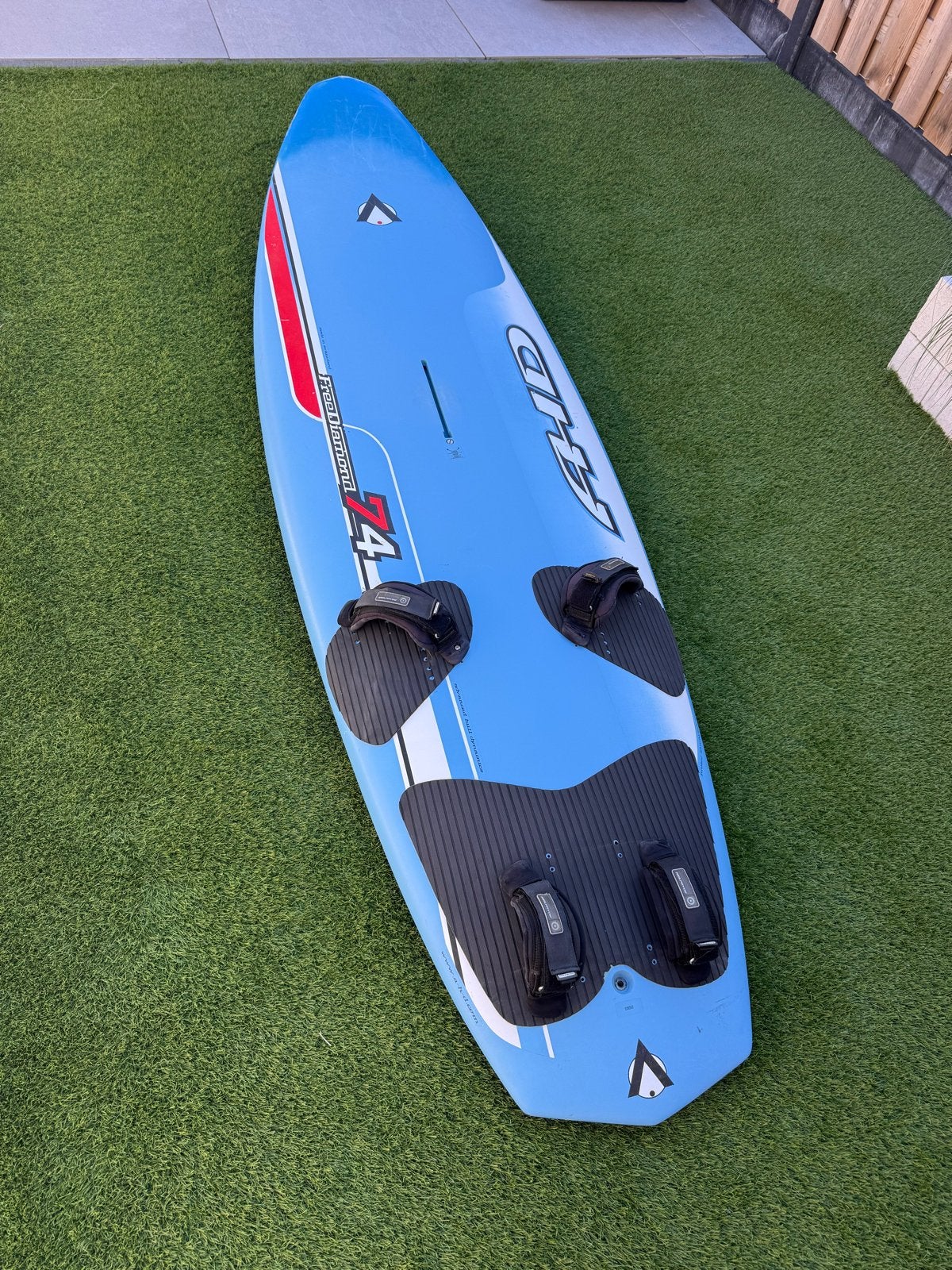 AHD Free Diamond 74 Windsurfplank, Watersport en Boten, Overige merken, Met voetbanden, 250 tot 300 cm, Gebruikt
