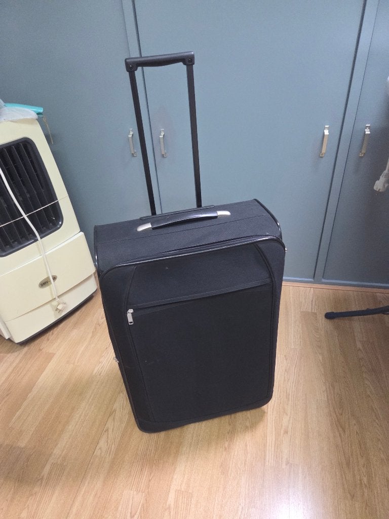 Koffer   72 liter Zwart, Overige materialen, Wieltjes, 45 tot 55 cm, Zo goed als nieuw